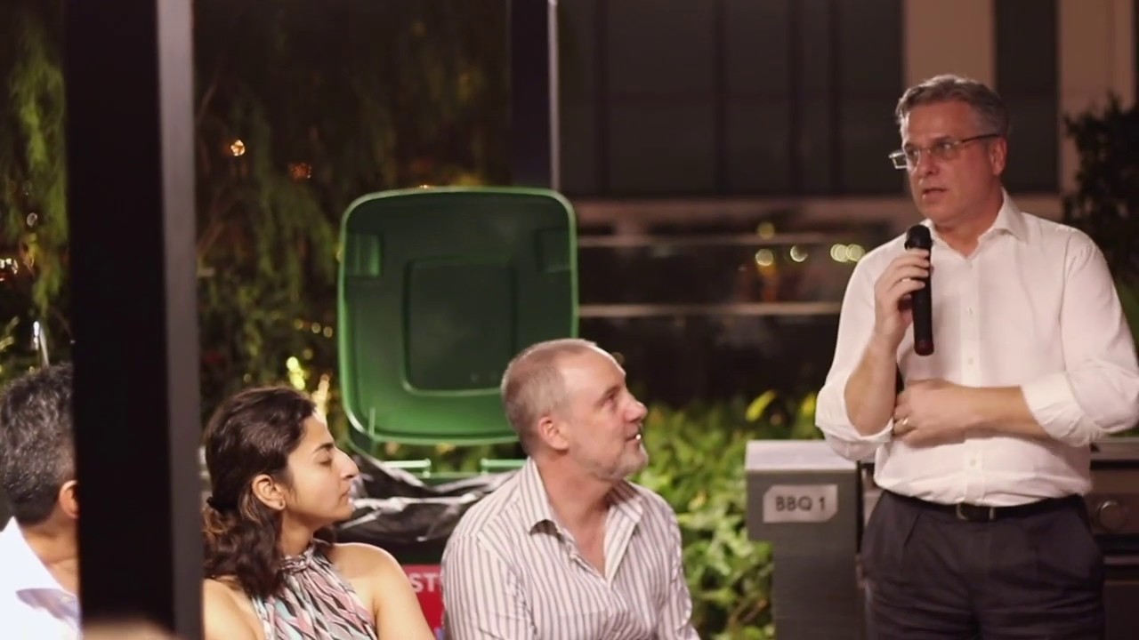 Targeting Out-Of-Home advertising with mobile location data