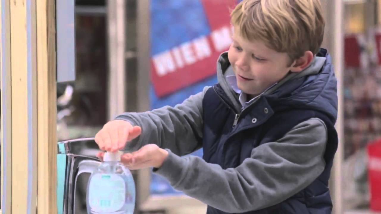 Guerilla Marketing - Palmolive Pop-Up bathroom