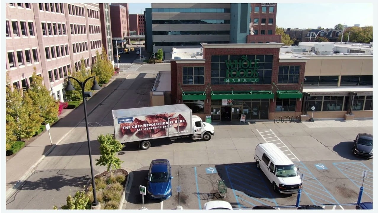 Top 5 OneScreen.ai OOH Campaigns of 2021: Uprising Foods