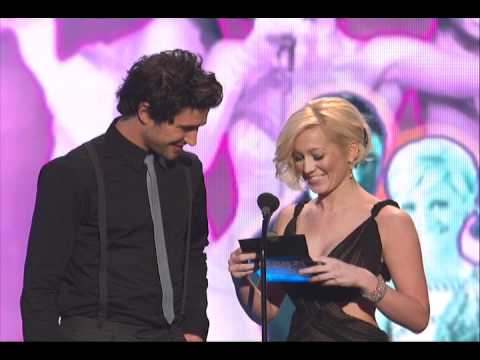 High School Musical 2 Wins Favorite Soundtrack Album - AMA 2007