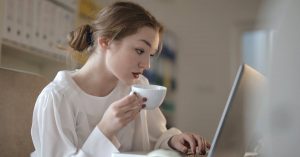 Advertising Online Job