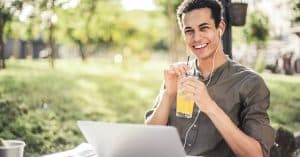 what is the definition of online