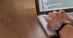 Design Advertisement Online