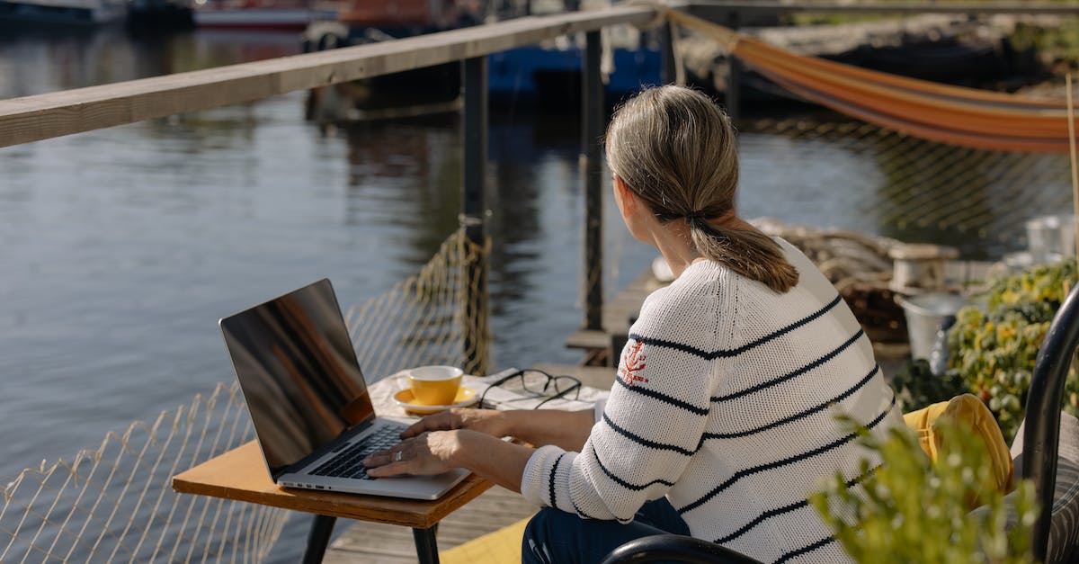 Girl On The Platform Smile Advertisements