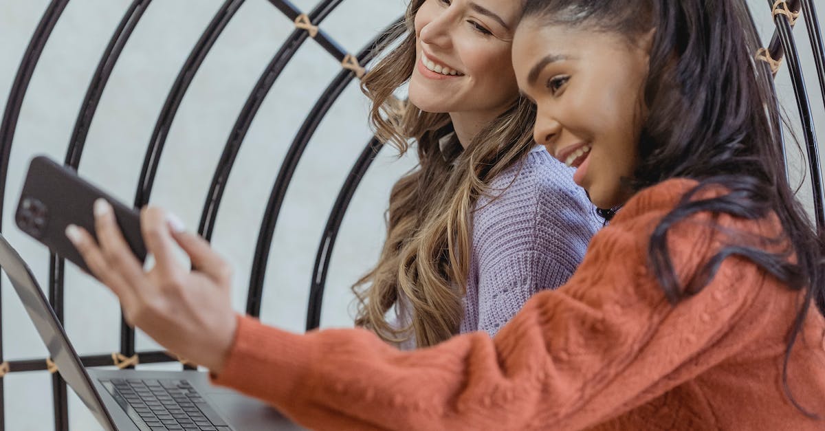 Google Adwords Vs Facebook Ads