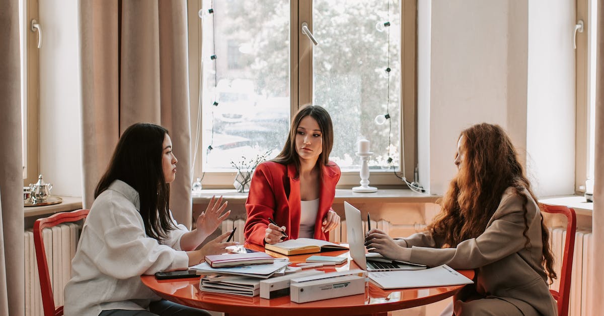 Facebook Ads Vs Google Adwords