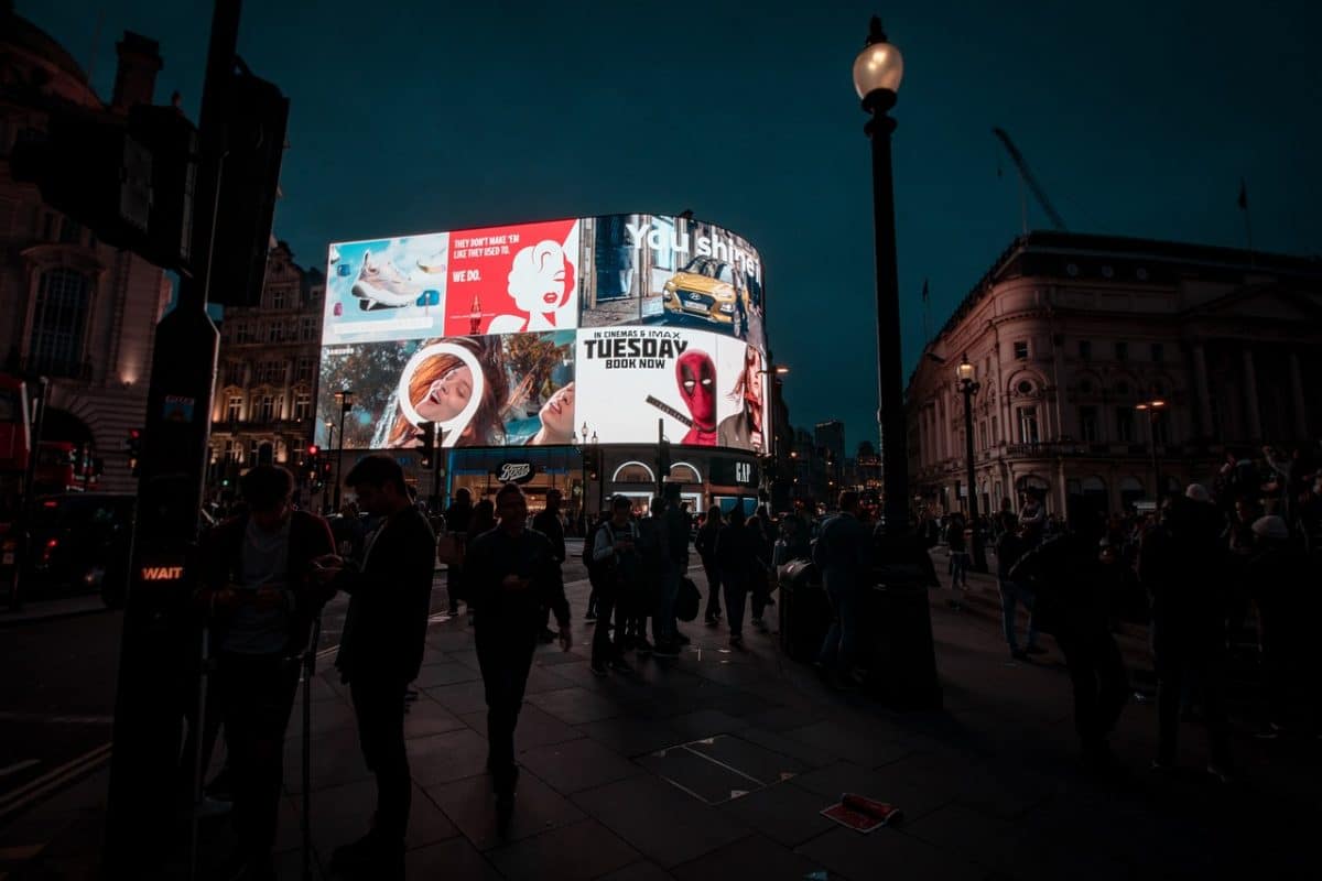 Buy Traffic For E-commerce Outdoors