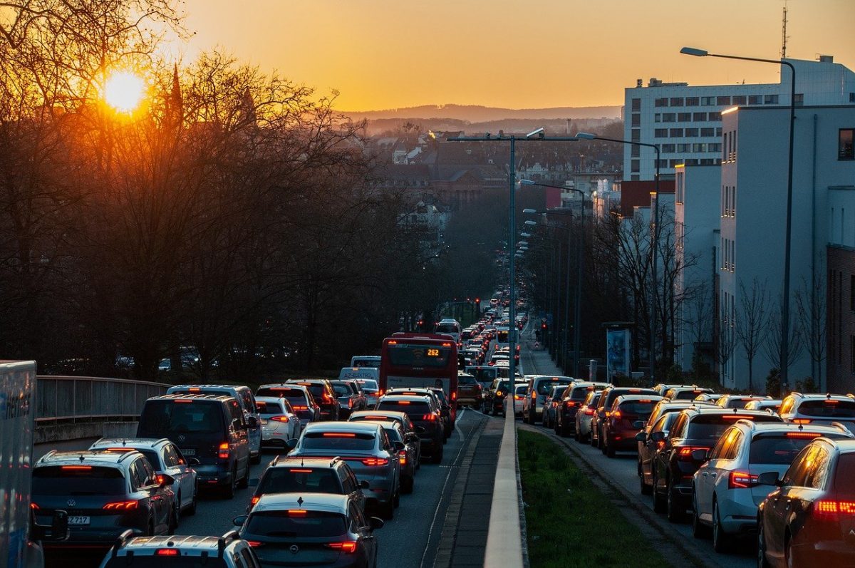Buy Traffic On Website Kaise